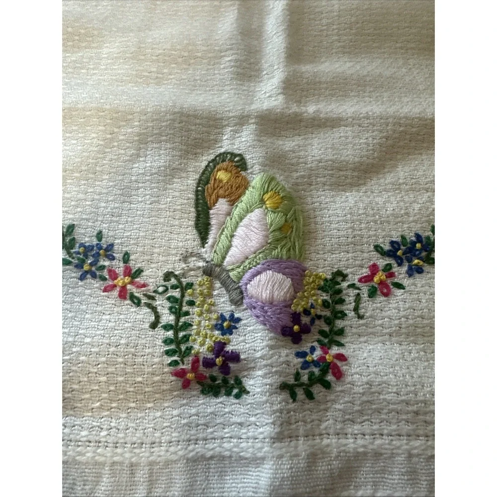 Vintage Hand Embroidered Tea‎ Towel Flowers Abd Butterfly EUC